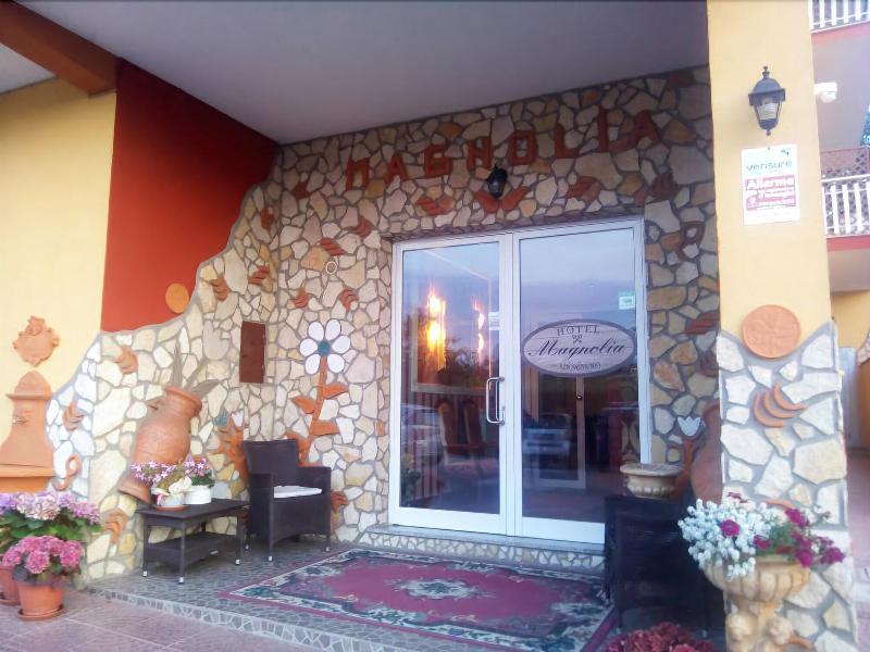 Magnolia Hotel Valmontone Exterior photo